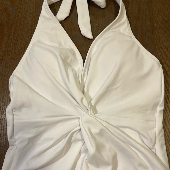 Becca by Rebecca Virtue White Twist Front Halter One Piece Swimsuit Medium NWT - Picture 3 of 5